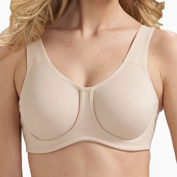 Wacoal Other - Wacoal Underwire Sports Bra - Women's size 38C NWOT.# 855170
